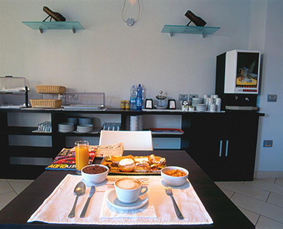 Hotel Paradise Airport ฟอร์ลี ภายนอก รูปภาพ