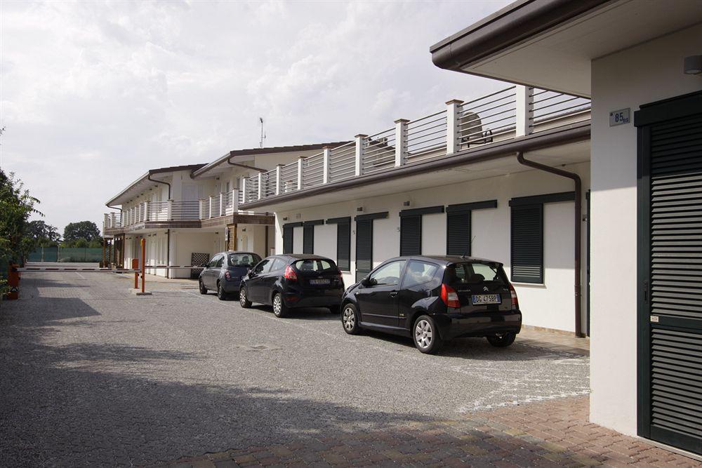 Hotel Paradise Airport ฟอร์ลี ภายนอก รูปภาพ