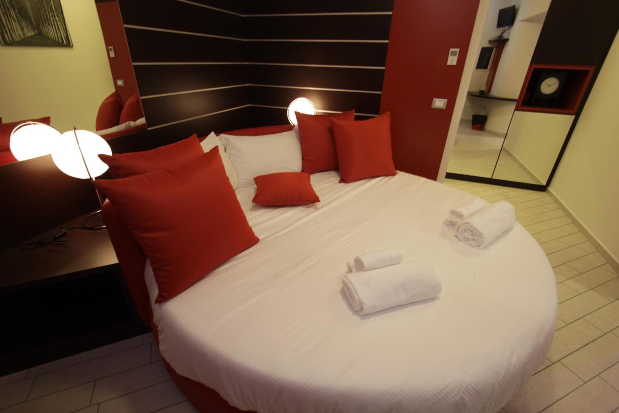 Hotel Paradise Airport ฟอร์ลี ภายนอก รูปภาพ